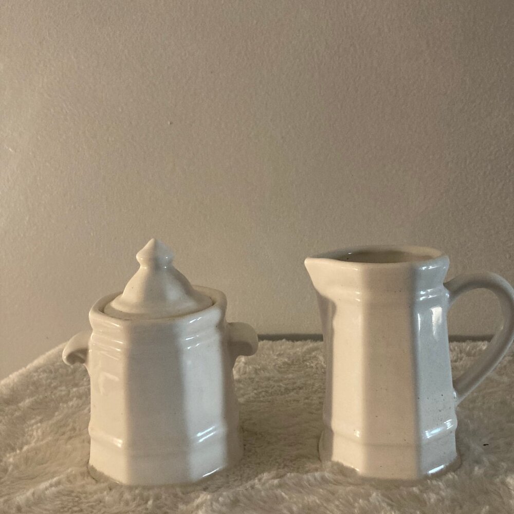 Pfaltzgraff "Heritage White" Coffee/Tea Pot w/Creamer & Sugar - Picture 5 of 8